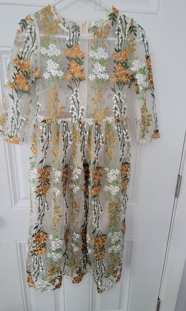Embroidered midi dress from metisu